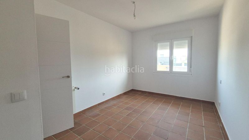 Foto 75d108fc-dd6e-4c37-b6e9-13d0c616b41e. Casa aparellada amb aparcament a Carrascal de Barregas