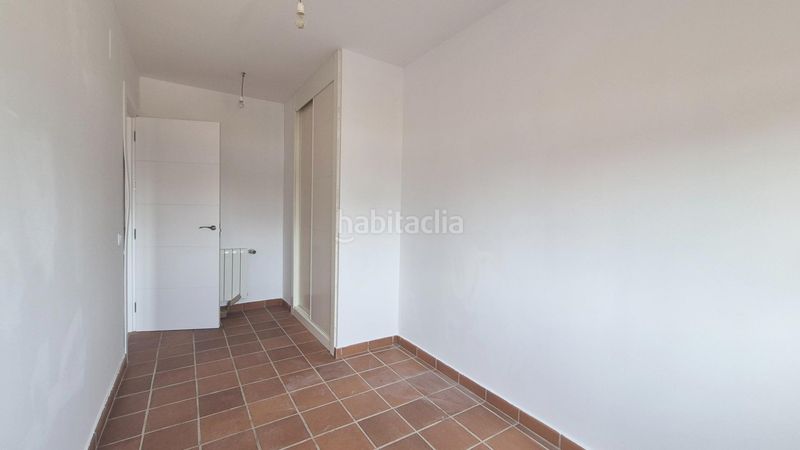 Foto 9d3d940d-cfb3-4025-874f-db702c3eae27. Casa aparellada amb aparcament a Carrascal de Barregas