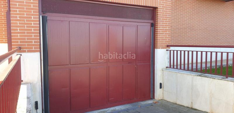 Foto c275f38a-109a-40b6-9cf5-386b5f612022. Posto auto in Pizarrales Salamanca