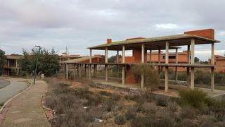 Terreny residencial a Carrascal de Barregas. Urbis te ofrece una parcela en venta en urbanización oasis golf,