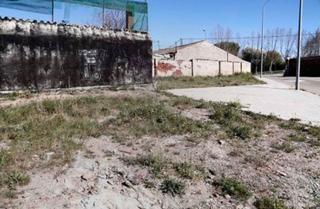 Terreny residencial a Tejares - Chamberí - Alcades. Urbis te ofrece dos parcelas  en venta en zona tejares, salamanc