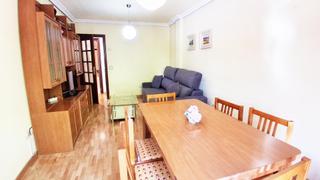Rent Flat in Rollo - Puente Ladrillo. Urbis te ofrece un piso en alquiler en zona puente ladrillotores