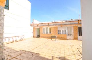 Estudi a Tejares - Chamberí - Alcades. Urbis te ofrece un estudio en venta en zona salas bajas, salaman