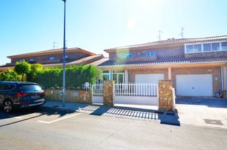 Rent Semi detached house in Cabrerizos. Urbis te ofrece un adosado en alquiler en cabrerizos, salamanca.