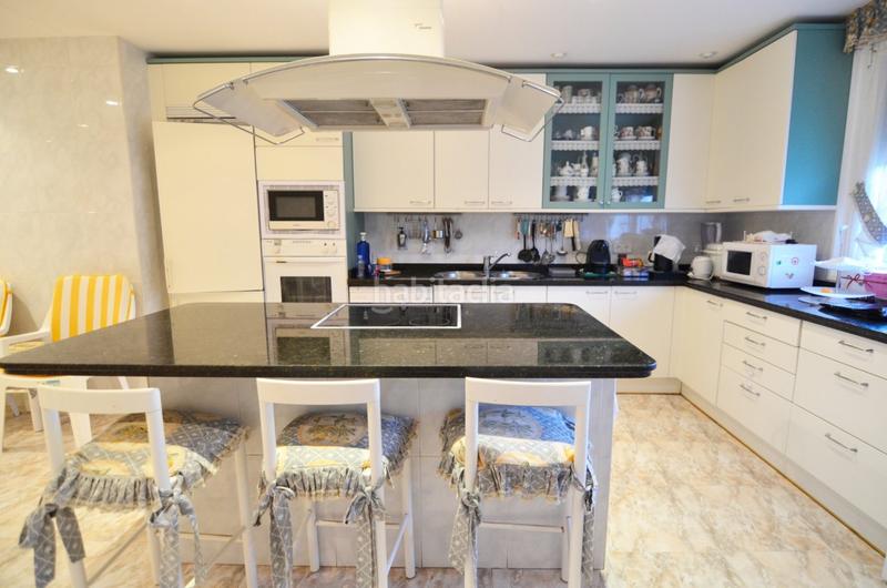 Foto 4c5a5bce-d475-4b86-bc4a-4dae3aa6d8ba. Chalet urbis te ofrece un chalet en venta en valdelagua, , salamanca. en Santa Marta de Tormes