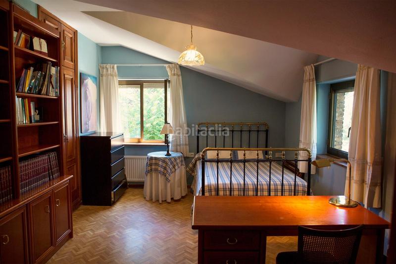 Foto 4fca0159-4b03-4c97-b088-3a7d54d89c7b. Chalet avec chauffage parking dans Capuchinos - Glorieta - Ciudad Jardín Salamanca