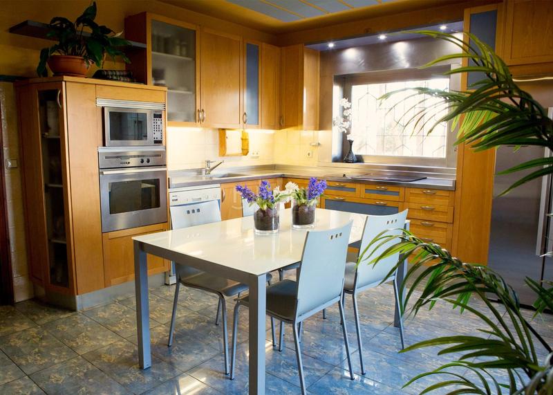 Foto 72ff5e16-2ab7-4bef-8fec-480c0c8944bc. Chalet avec chauffage parking dans Capuchinos - Glorieta - Ciudad Jardín Salamanca