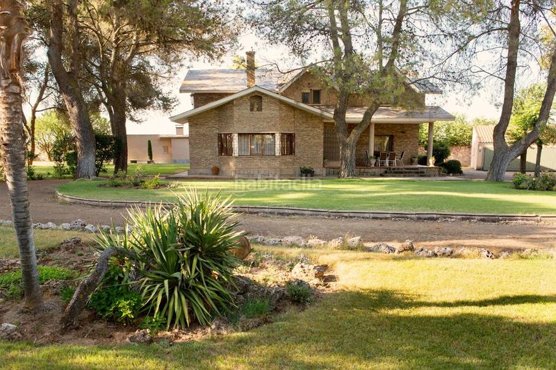 Foto 7b913996-b019-4d37-a5c7-3e69531da123. Chalet avec chauffage parking dans Capuchinos - Glorieta - Ciudad Jardín Salamanca