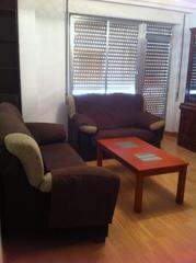 Miete Etagenwohnung in Centro. Urbis te ofrece un piso en alquiler en el centro de salamanca.