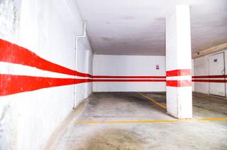 Parking coche en Universidad - Tenerías. Urbis te ofrece una plaza de garaje en venta en zona universidad
