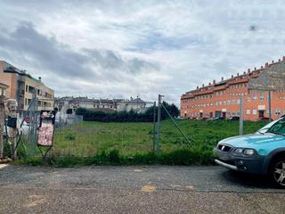 Terrain résidentiel à Villares de la Reina. Urbis te ofrece una parcela en venta en aldeaseca de la armuña,