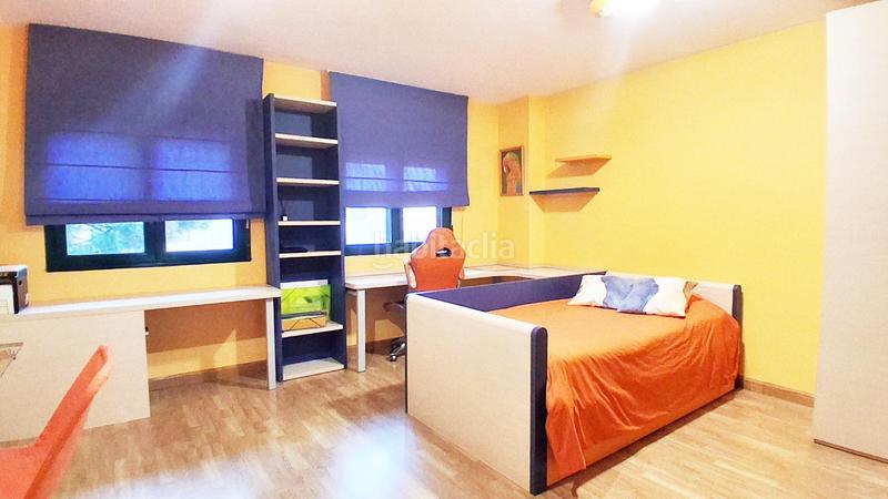 Foto a3d5cae6-b05a-4c0a-9293-e0889a2b72e5. Casa adossada amb calefacció aparcament a Monterrubio de Armuña