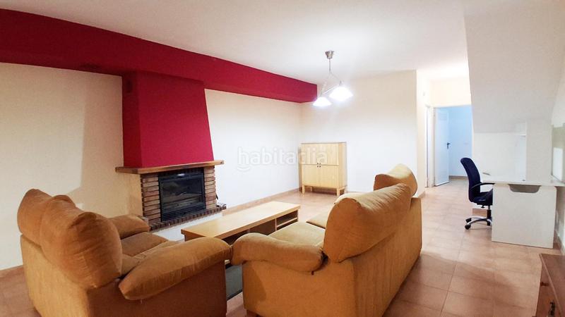 Foto cf4197a0-c43f-4bee-b848-e28dd368d33e. Casa adossada amb calefacció aparcament a Monterrubio de Armuña