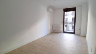 Location Appartement à Centro. Urbis te ofrece un piso en alquiler en san cristóbal, salamanca.