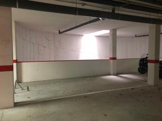 Parking voiture à Carbajosa de la Sagrada. Urbis te ofrece una plaza de garaje en venta en carbajosa de la