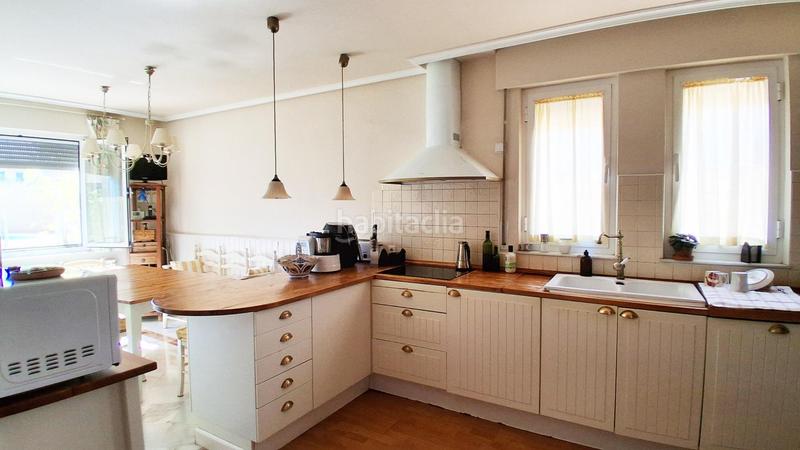 Foto 0f564fd0-c382-4ab3-990d-223c56ef8a18. Casa bifamiliare con riscaldamento parcheggio piscina in Santa Marta de Tormes