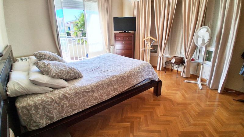 Foto 33d9fc3c-bf4e-4a9d-8357-043fd26c2438. Casa bifamiliare con riscaldamento parcheggio piscina in Santa Marta de Tormes