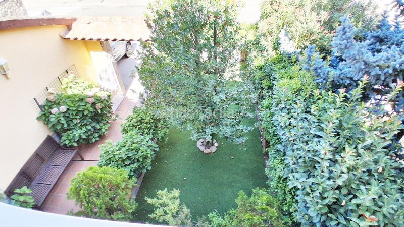 Foto 3cb244f0-23be-4639-b110-8bd24822fc96. Casa bifamiliare con riscaldamento parcheggio piscina in Santa Marta de Tormes