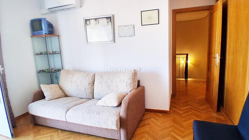 Foto 819a62e2-3463-432d-84e8-2ad253f585ee. Casa bifamiliare con riscaldamento parcheggio piscina in Santa Marta de Tormes