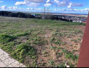 Terreno residencial en Carrascal de Barregas. Urbis te ofrece una parcela en venta en la urbanización peñasola
