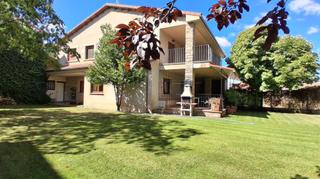 Maison à Miranda de Azán. Urbis te ofrece una casa en venta en miranda de azán, salamanca.