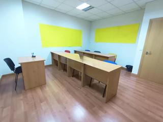 Location Local commercial à San Vicente - Las Úrsulas. Urbis te ofrece local en alquiler en el campo san francisco, sal