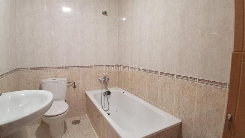 Foto bdbd243f-42a1-4035-9025-ca90bd865c88. Flat with heating parking in Vistahermosa Salamanca