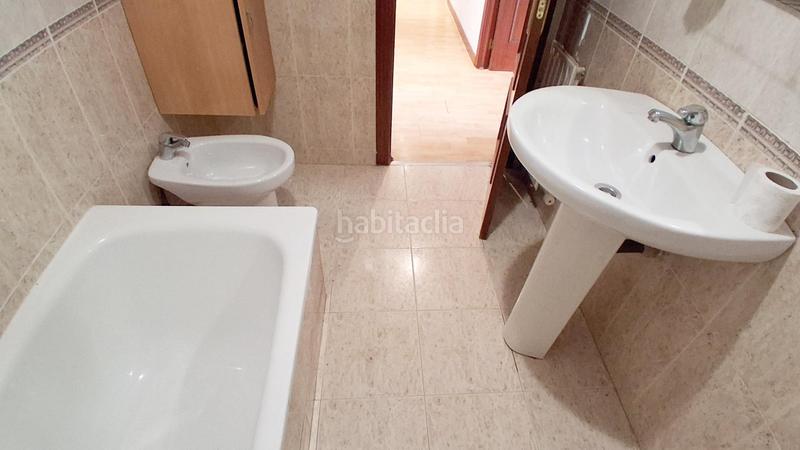 Foto e28eaaa5-a237-4338-b0cd-4057bfe7114d. Flat with heating parking in Vistahermosa Salamanca