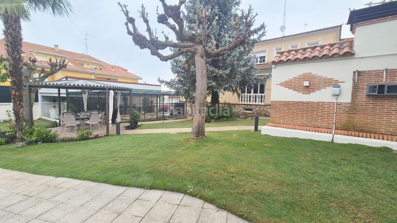 Foto bfc15011-e365-47b3-b10c-89c75fb231e3. Xalet amb aparcament piscina a Mozárbez