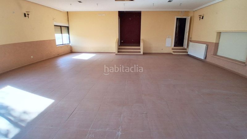 Foto 0f2f7f1c-1331-4f5a-9bb9-1ef41a9aef06. Local comercial a Vecinos
