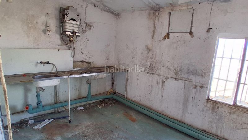 Foto cd5b0d44-6e81-48ea-9d2b-dbeb0d8a3814. Local comercial a Vecinos