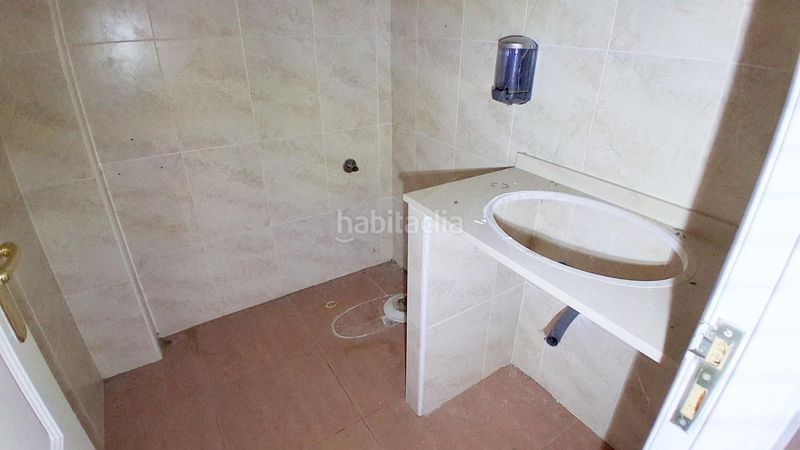 Foto ed98c73b-0834-4fc0-9f50-852b2bb0b592. Local comercial a Vecinos