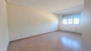 Rez-de-chaussée à Castellanos de Moriscos. Piso venta castellanos de moriscos. urbis te ofrece un piso en v