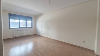 Rez-de-chaussée à Castellanos de Moriscos. Piso venta castellanos de moriscos. urbis te ofrece un piso en v