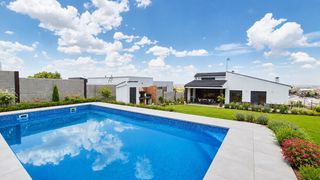 Xalet a Carrascal de Barregas. Chalet en venta en peñasolana salamanca urbis te ofrece