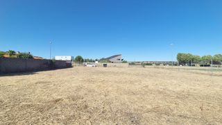 Terreny residencial a Villamayor. Parcela en venta en los almendros, villamayor. urbis gestión te