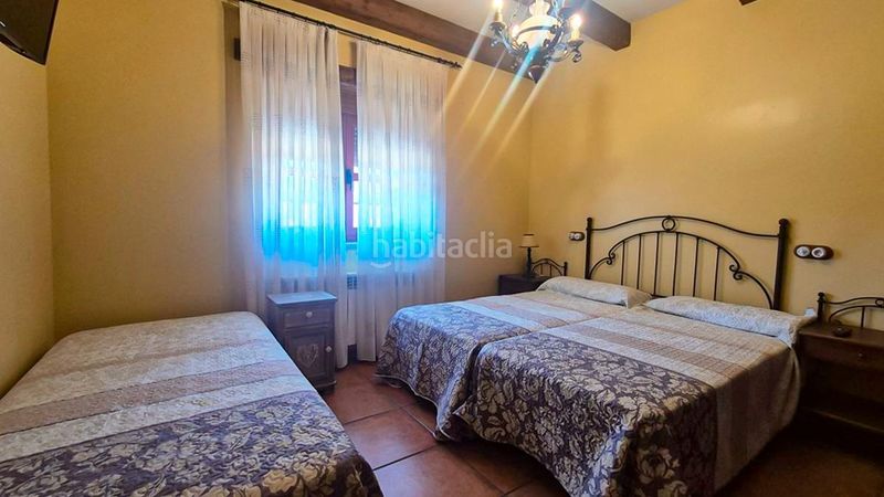 Foto ac3b40a4-aab2-4579-824f-9c8fe3a572bc. Xalet amb aparcament a Ledesma