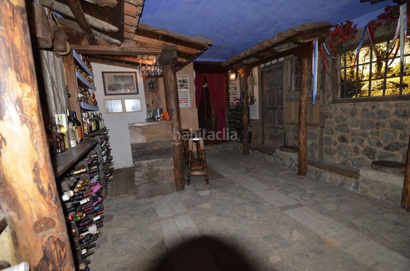 Foto 123d6e11-7088-4243-8007-dd63def8a243. Xalet amb calefacció aparcament a Villamayor