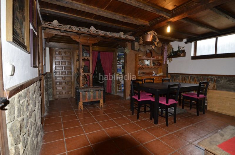 Foto 3530136c-55da-4c06-8b05-990df0467956. Xalet amb calefacció aparcament a Villamayor