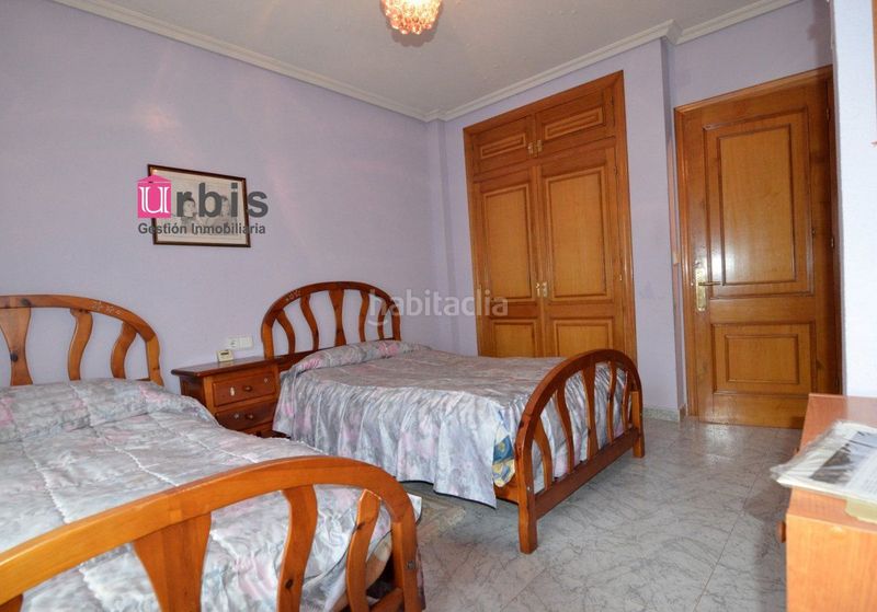 Foto 4fd13c27-2f0e-4e96-9cad-d4da48e98e75. Xalet amb calefacció aparcament a Villamayor