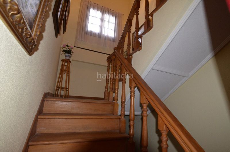 Foto 9416f64d-76b8-49b4-a808-e539f989b75d. Xalet amb calefacció aparcament a Villamayor