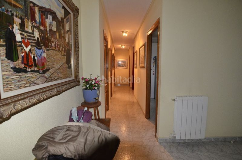 Foto 949445cf-153c-4f56-9db3-59651845e25e. Xalet amb calefacció aparcament a Villamayor