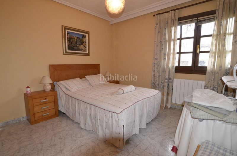 Foto a3eabdea-65ee-46ca-969f-6a7af77bdd7d. Xalet amb calefacció aparcament a Villamayor