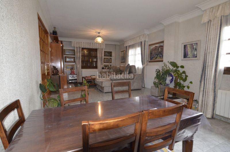 Foto d19cd6dd-bc8d-49bb-8a6d-6e8e3e16d804. Xalet amb calefacció aparcament a Villamayor