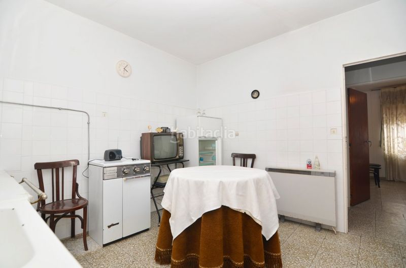 Foto 173da420-9b1e-4d88-bd9a-0abd9bbf40b6. Casa amb calefacció aparcament a Fuentesaúco