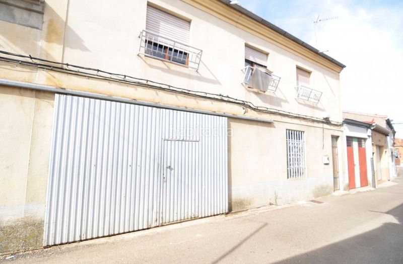 Foto ebc80a49-93f2-45bc-b506-81a4423e9302. Casa amb calefacció aparcament a Fuentesaúco