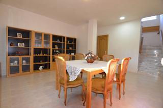 Xalet a Linares de Riofrío. Urbis te ofrece un precioso chalet individual en venta en linare
