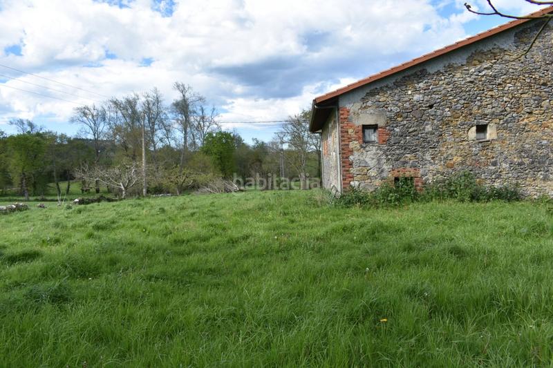 Foto eb8c164d-b9fd-42c2-b815-0d693d0bc7af. Masía casa de piedra en Hazas de Cesto
