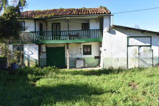 Terrain résidentiel à Hazas de Cesto. Casa de pueblo en hazas de cesto