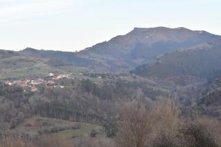 Maison jumelée à Herrerías. Venta de casa adosada en herrerias